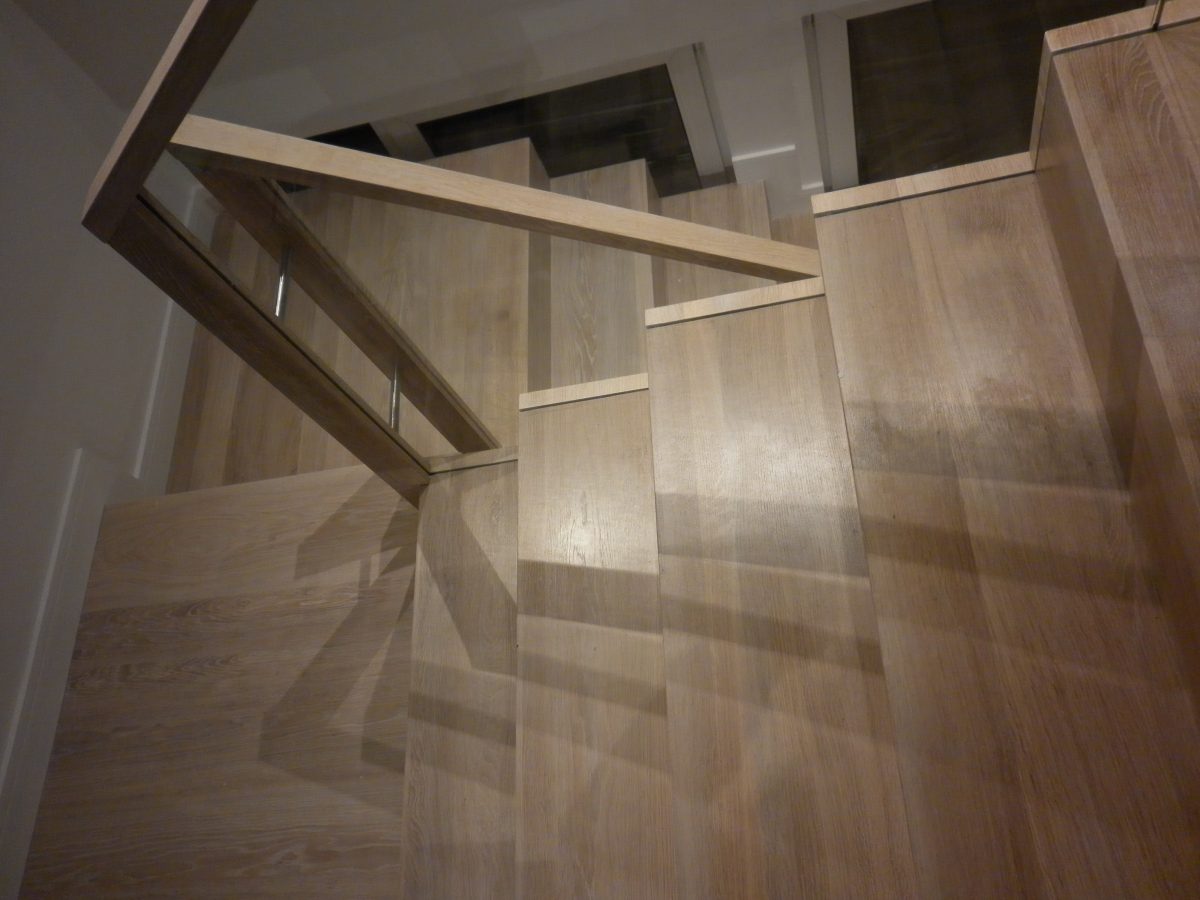 schody dębowe od boku Wałbrzych
